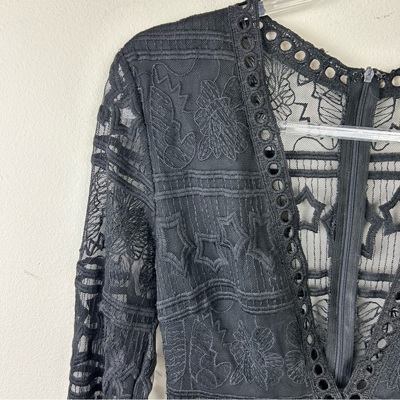 Sisters of the Tribe black lace flowy mini dress size: M - Picture 4 of 14